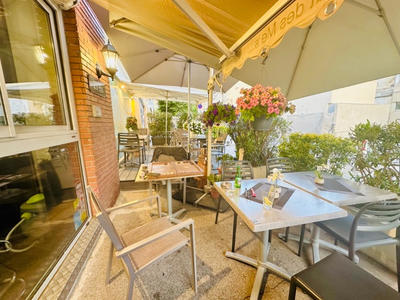 Fonds de commerce - Magasins - 62 m²