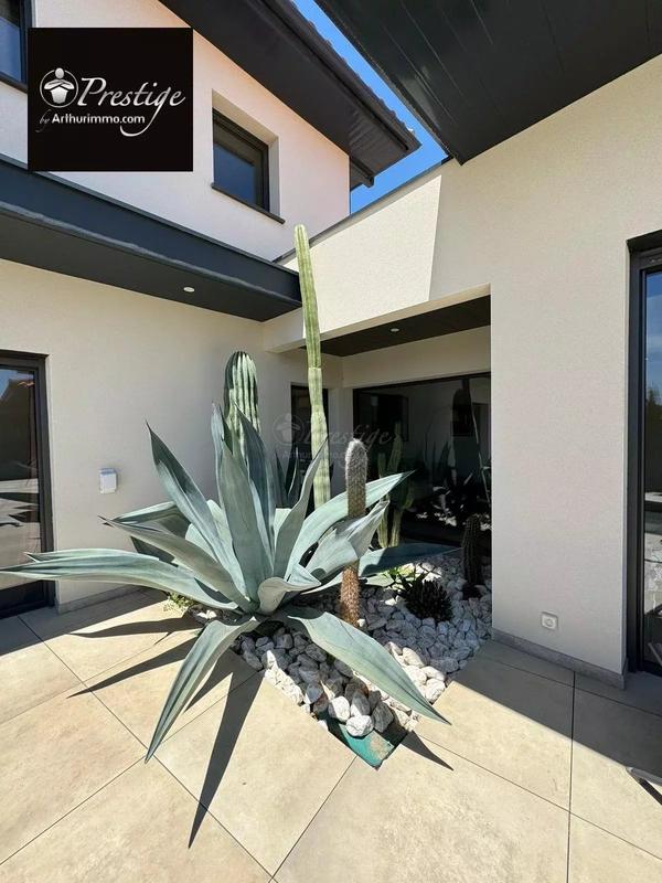 Maison - 186 m² - 5 pièces