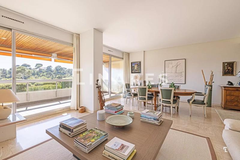 Appartement - 90 m² - 3 pièces