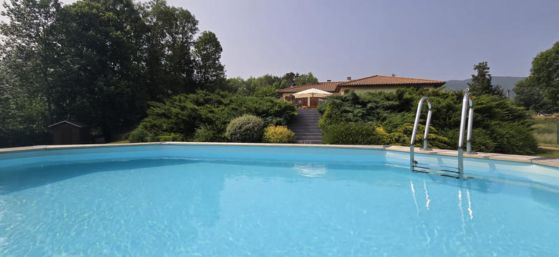 Villa - 206 m² - 6 pièces