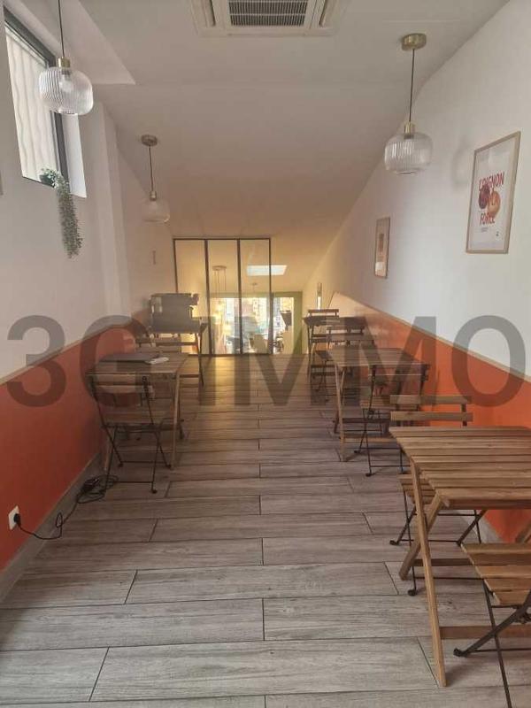 Fonds de commerce - Magasins - 92 m²