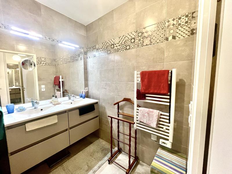 Appartement - 77 m² - 3 pièces