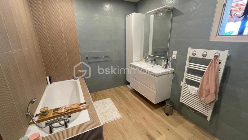 Propriété - 135 m² - 7 pièces