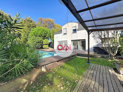 Maison - 117 m² - 5 pièces