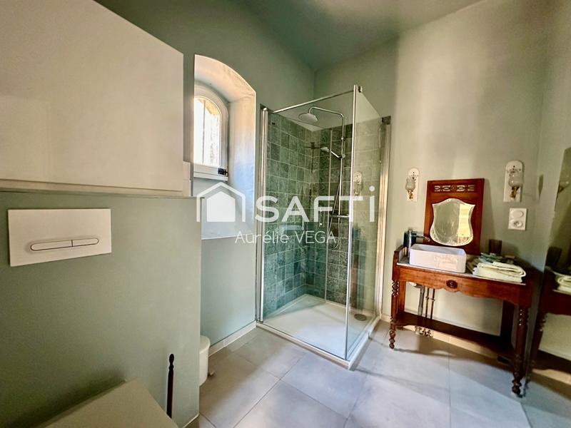 Maison - 354 m² - 12 pièces