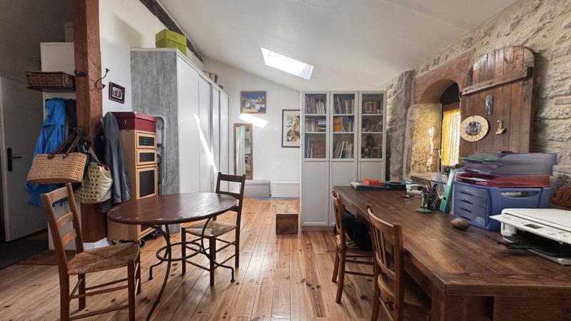 Maison - 220 m² - 7 pièces