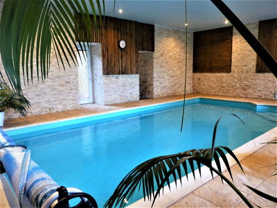 Maison - 700 m² - 22 pièces