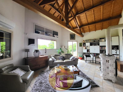 Maison - 165 m² - 6 pièces