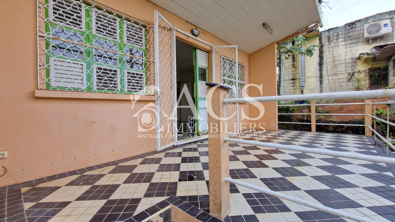 Maison - 140 m² - 4 pièces