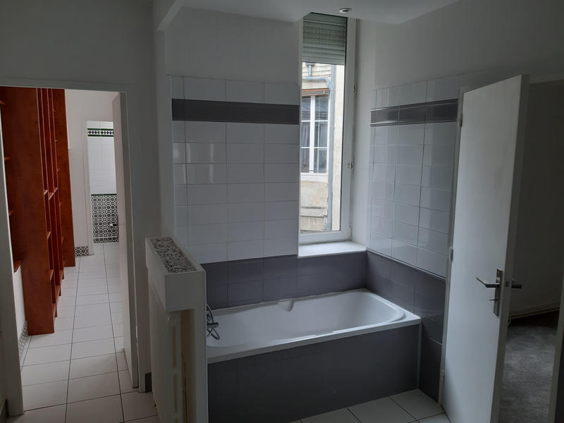 Appartement - 129 m² - 2 pièces