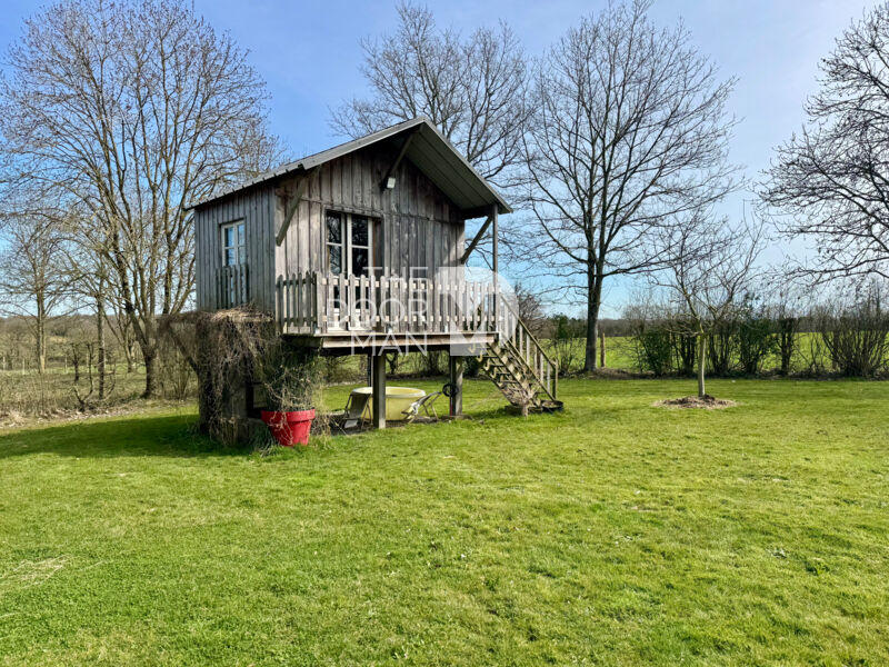 Propriété - 580 m² - 17 pièces