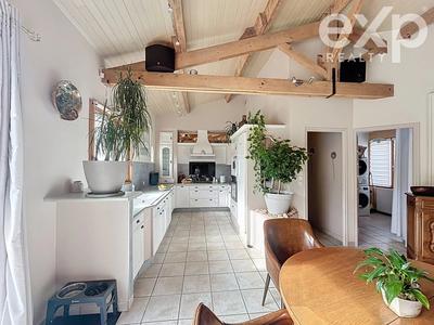 Maison - 177 m² - 6 pièces