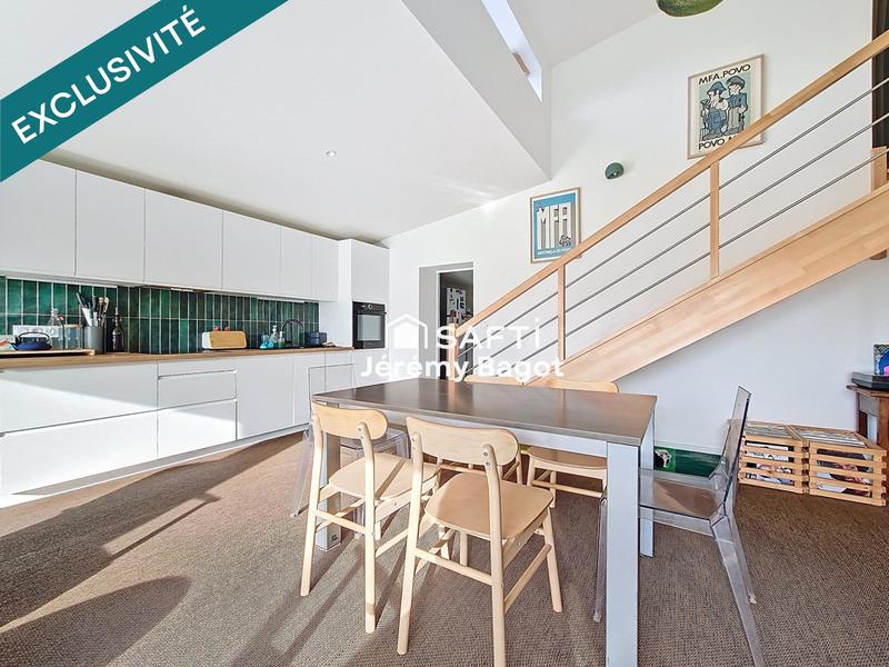 Maison - 160 m² - 8 pièces