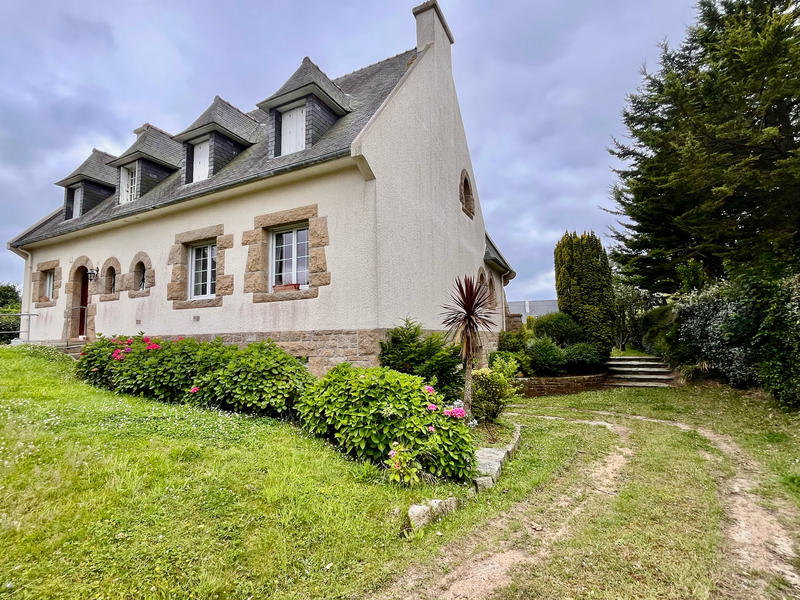 Maison ancienne - 200 m² - 7 pièces