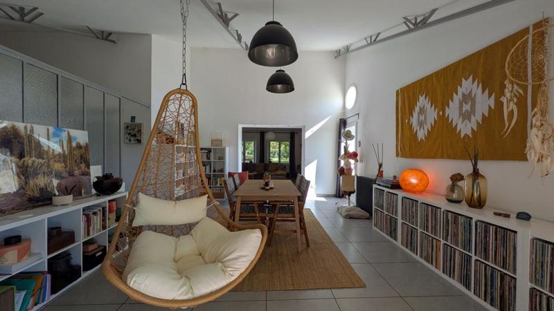 Maison - 266 m² - 10 pièces