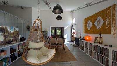 Maison - 266 m² - 10 pièces