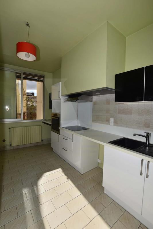 Appartement - 194 m² - 5 pièces