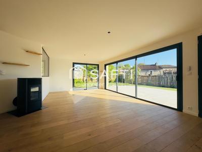 Maison - 96 m² - 4 pièces