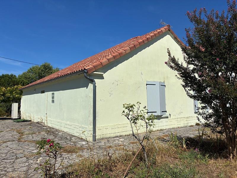Maison - 218 m² - 6 pièces