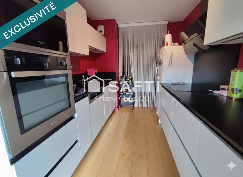 Appartement - 102 m² - 4 pièces