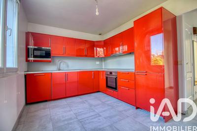 Maison - 90 m² - 6 pièces