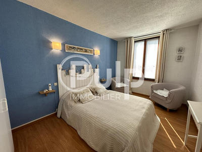 Maison - 178 m² - 8 pièces