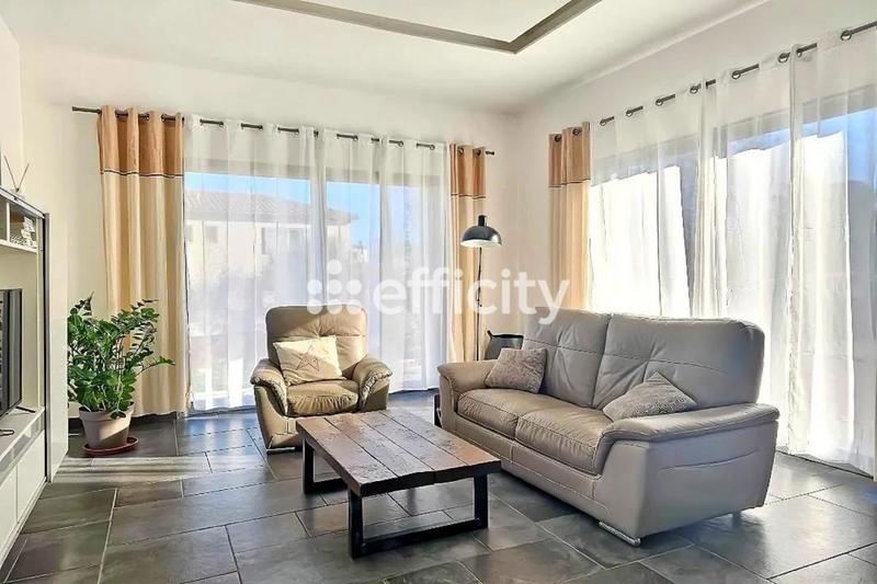 Villa - 140 m² - 5 pièces