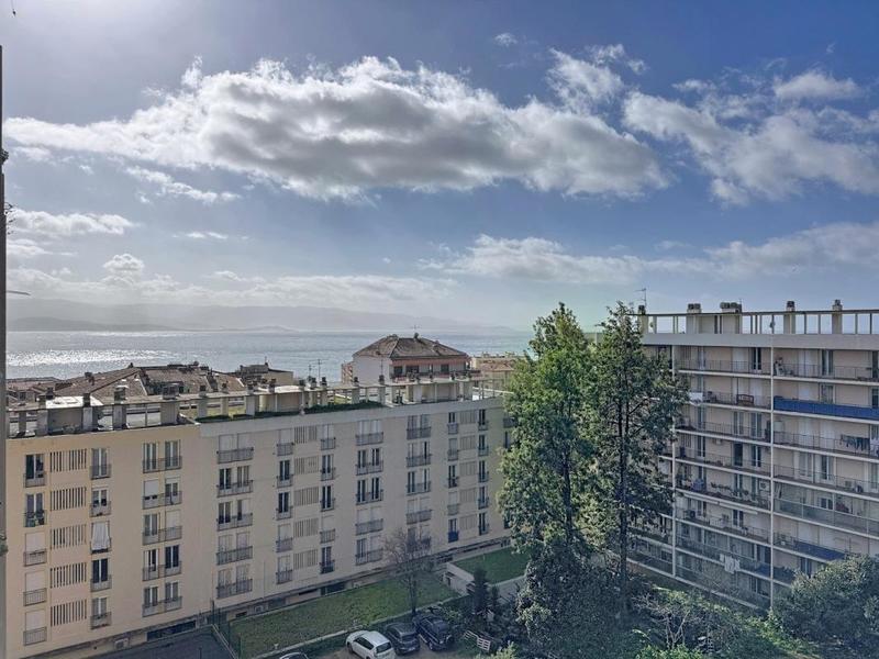 Appartement - 69 m² - 3 pièces