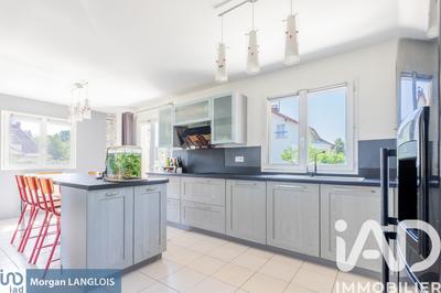 Maison - 110 m² - 6 pièces