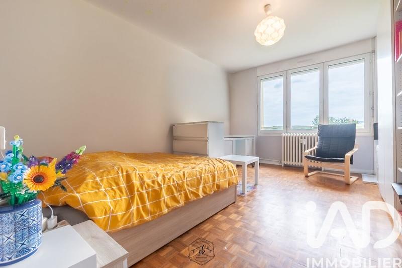 Appartement - 121 m² - 6 pièces