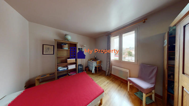 Appartement - 80 m² - 5 pièces