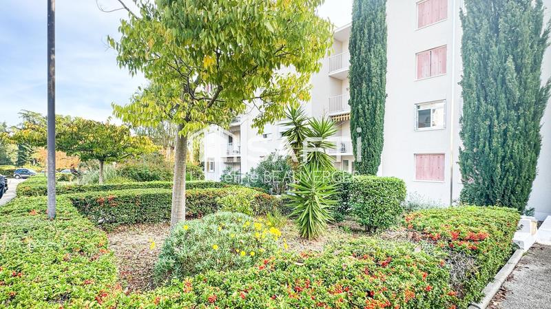 Appartement - 77 m² - 3 pièces