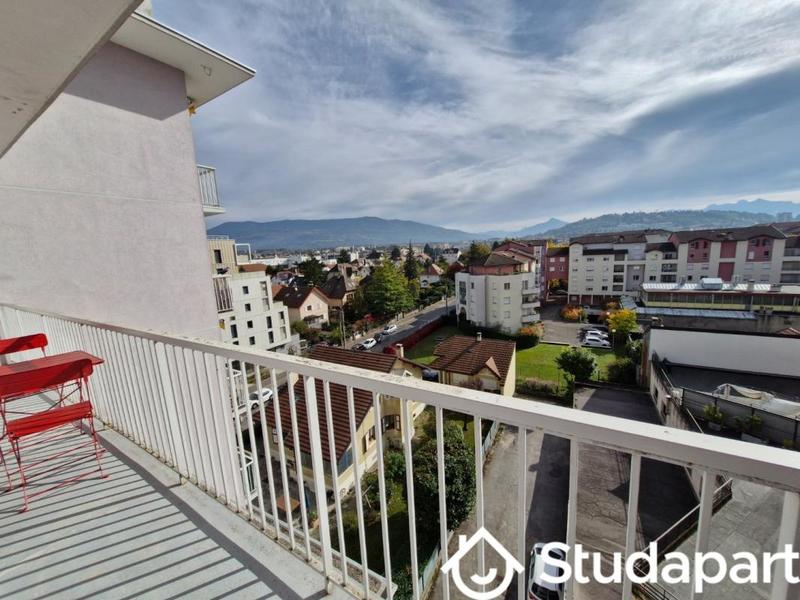 Chambre - 11 m² - 1 pièce