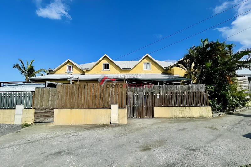 Maison - 256 m² - 13 pièces