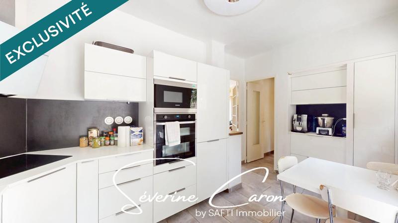 Maison - 185 m² - 9 pièces