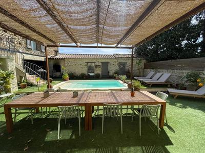 Mas - 293 m² - 11 pièces