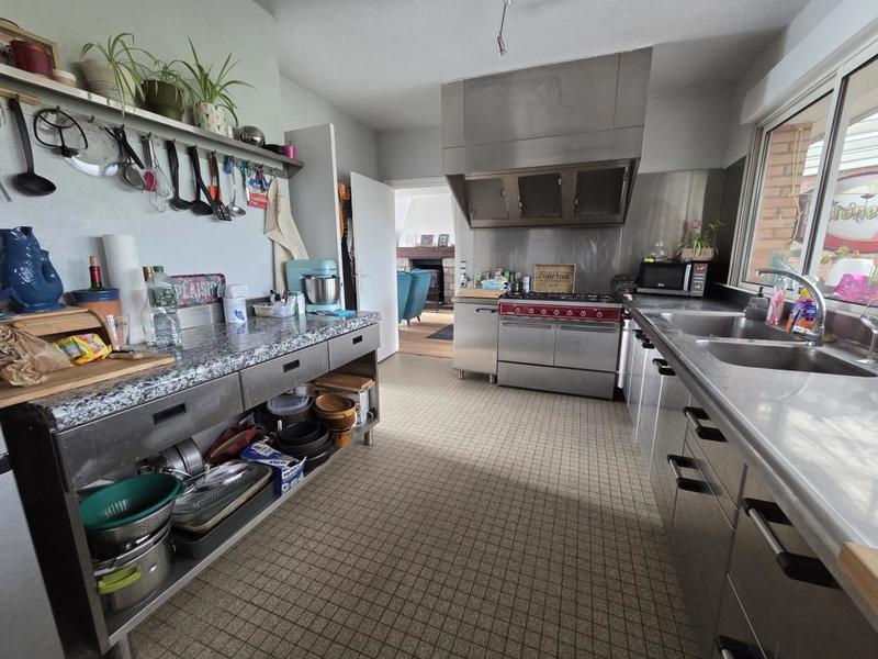 Pavillon - 171 m² - 8 pièces