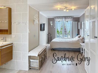 Maison - 160 m² - 7 pièces