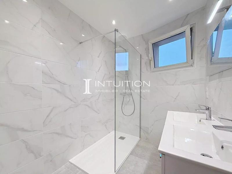 Appartement - 100 m² - 4 pièces