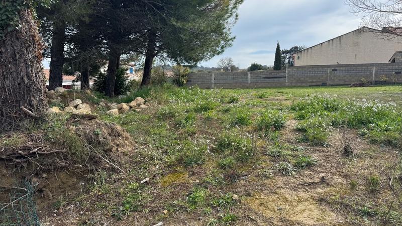 Terrain constructible - 599 m²