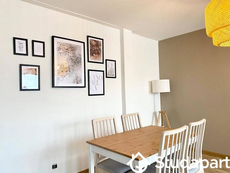 Chambre - 11 m² - 1 pièce