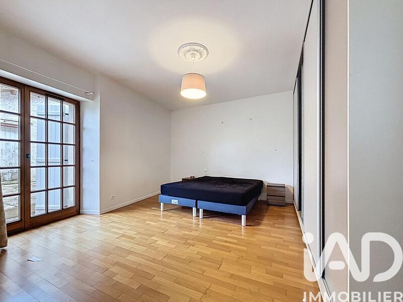 Maison - 290 m² - 7 pièces