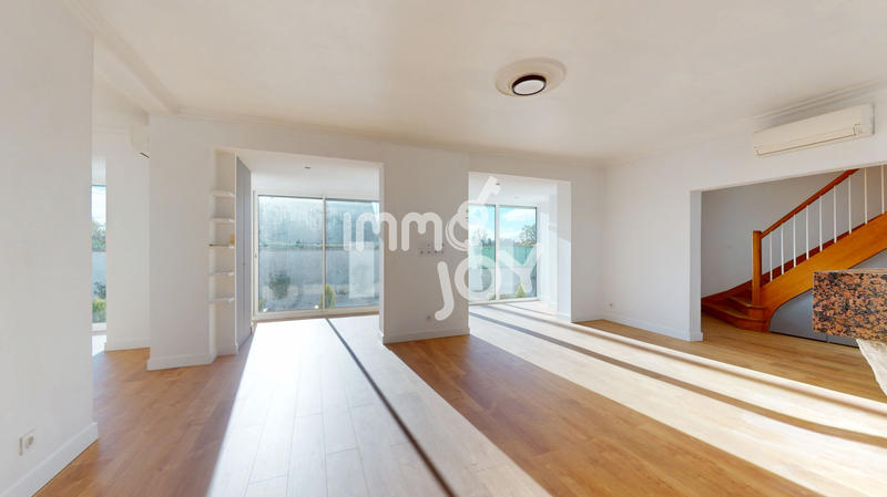 Maison - 156 m² - 6 pièces