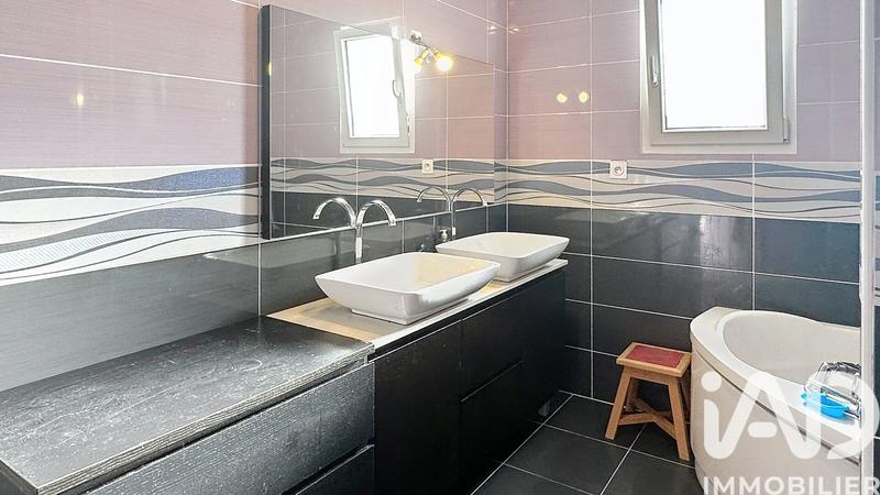 Maison - 144 m² - 5 pièces