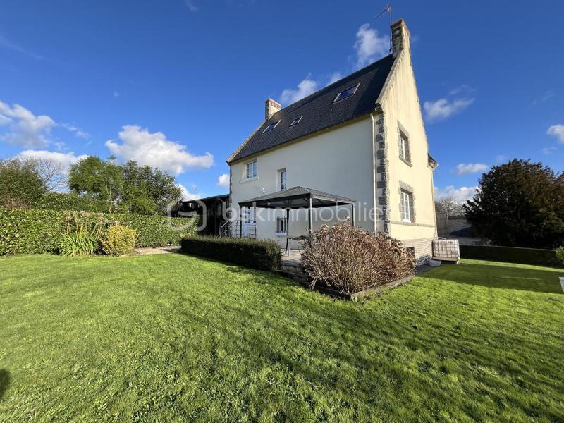 Demeure - 167 m² - 8 pièces