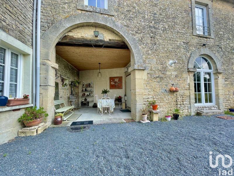 Maison - 496 m² - 14 pièces