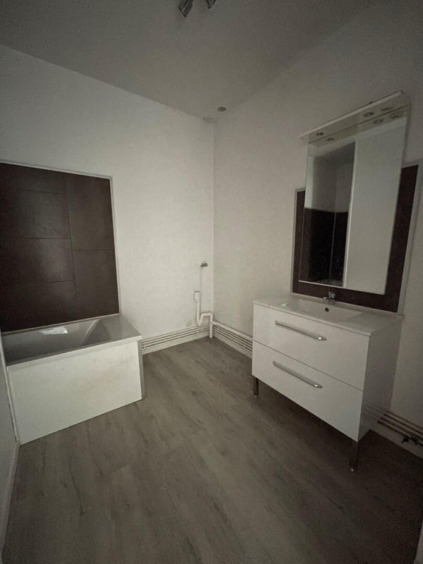 Appartement - 84 m² - 4 pièces