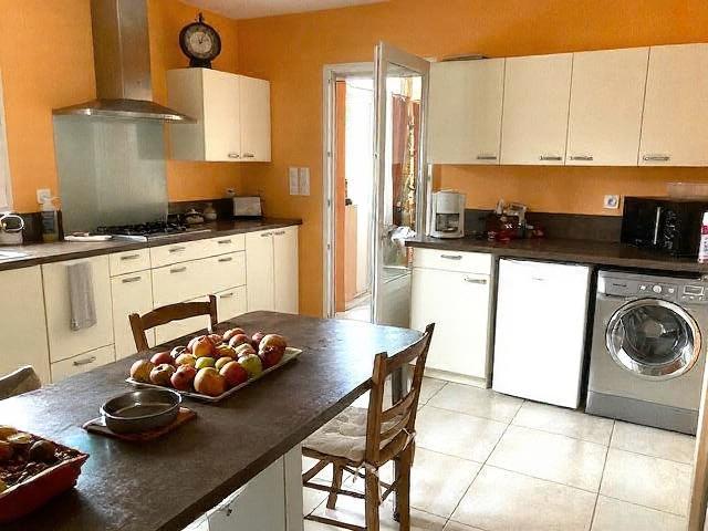 Maison - 196 m² - 3 pièces