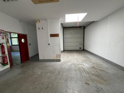 Local commercial - 97 m² - 3 pièces