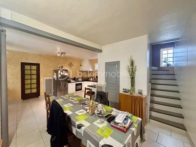 Corps de ferme - 140 m² - 6 pièces